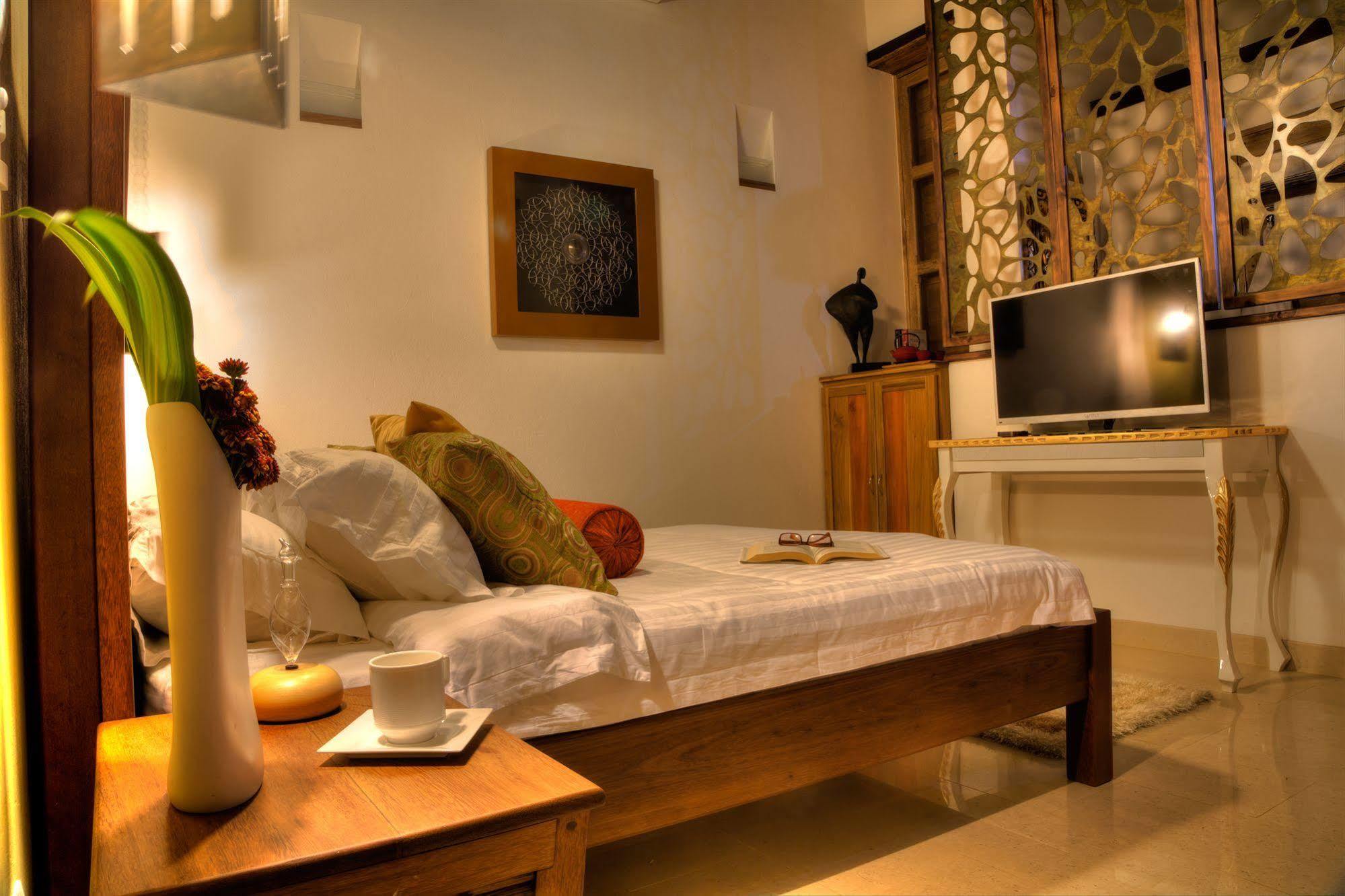 Casa De Leda, A Kali Hotel
